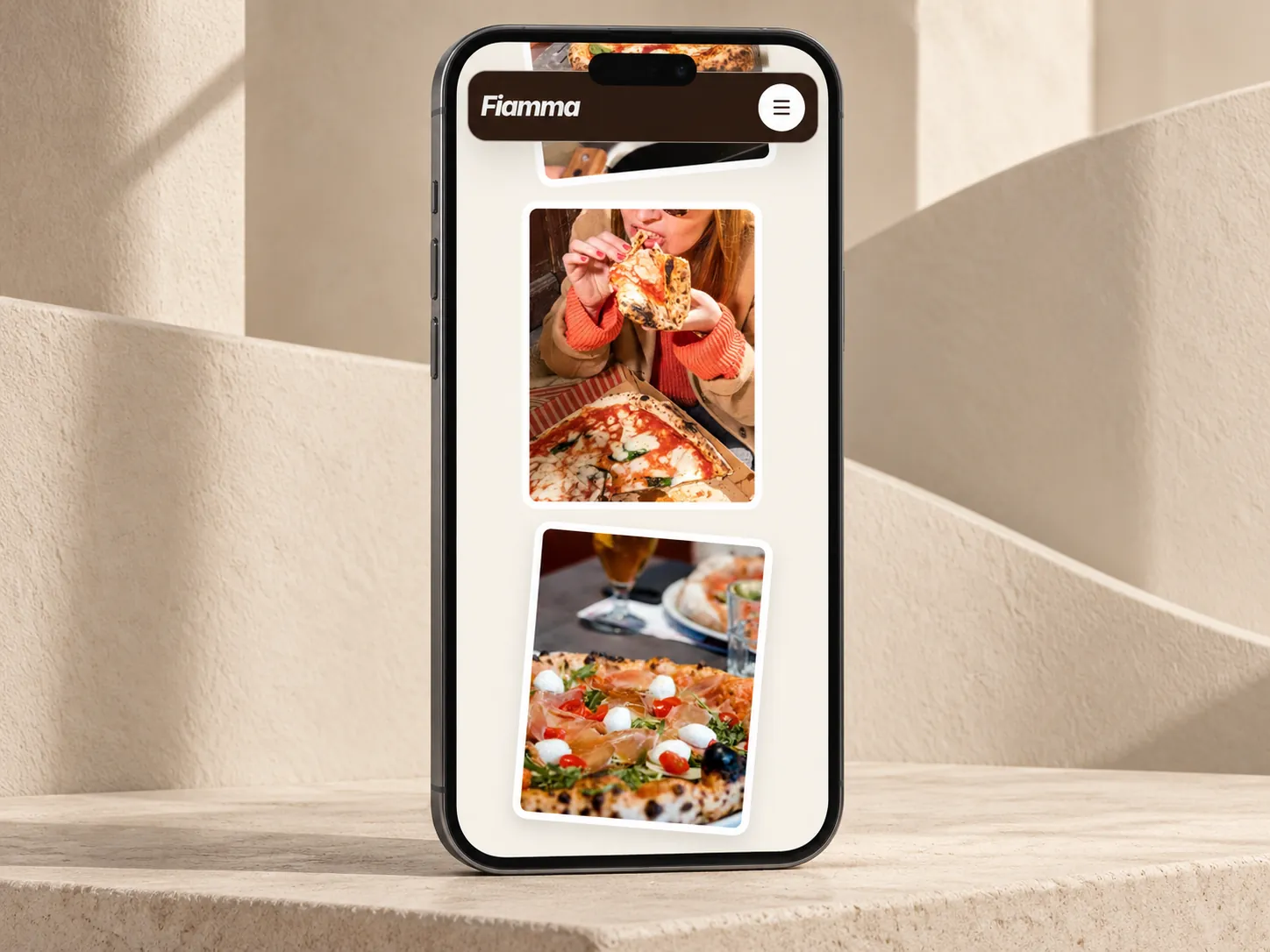 Smartphone, auf dem Bildschirm die Restaurantfotos untereinander